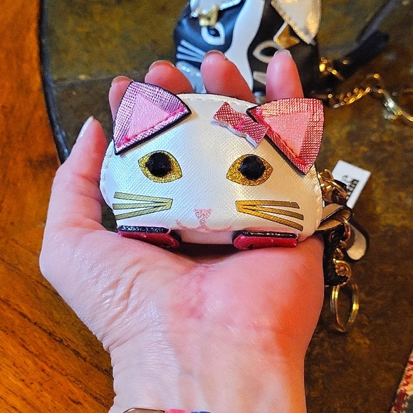 Keychain - Picture 6 of 6